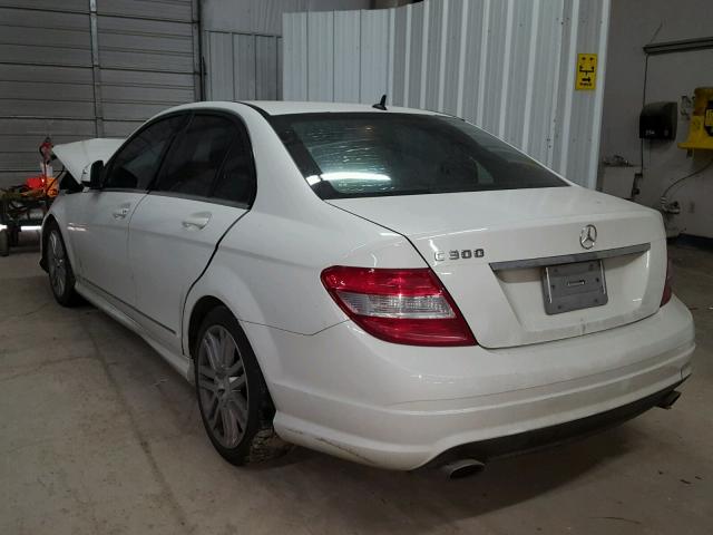 WDDGF54X99R051240 - 2009 MERCEDES-BENZ C 300 WHITE photo 3