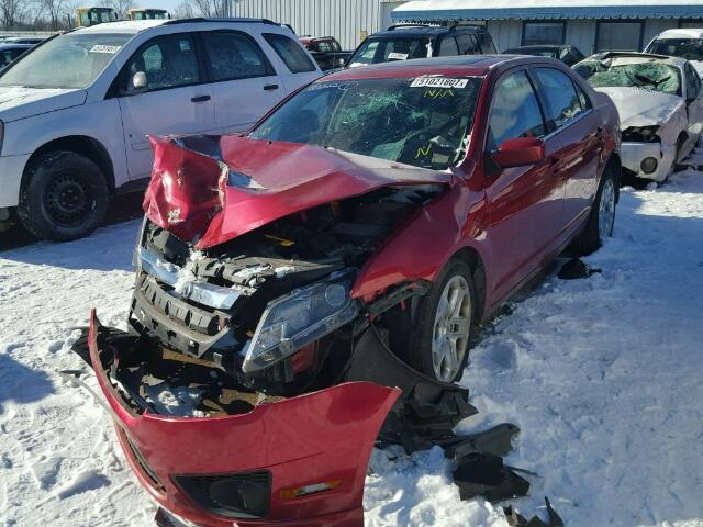 3FAHP0HA0AR388026 - 2010 FORD FUSION SE RED photo 2