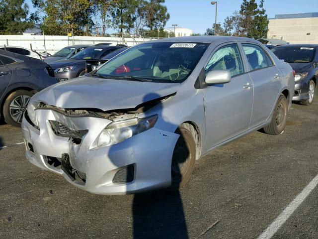 1NXBU40E29Z109559 - 2009 TOYOTA COROLLA BA SILVER photo 2