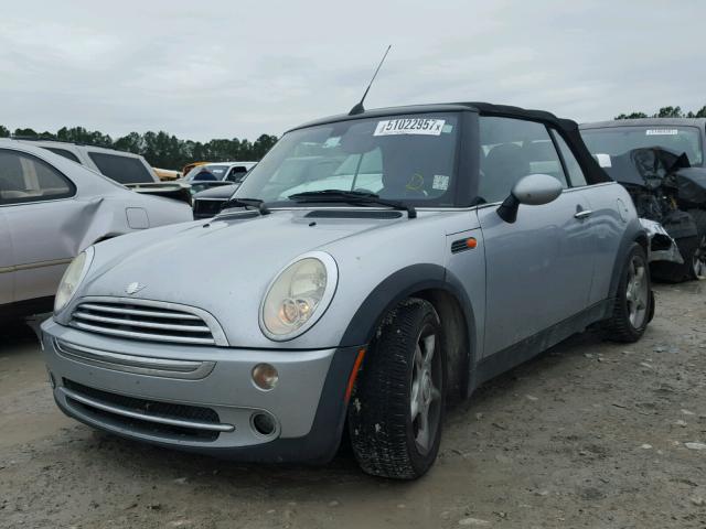 WMWRF33506TF64768 - 2006 MINI COOPER SILVER photo 2