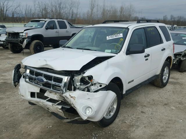 1FMCU03Z08KE01281 - 2008 FORD ESCAPE XLT WHITE photo 2