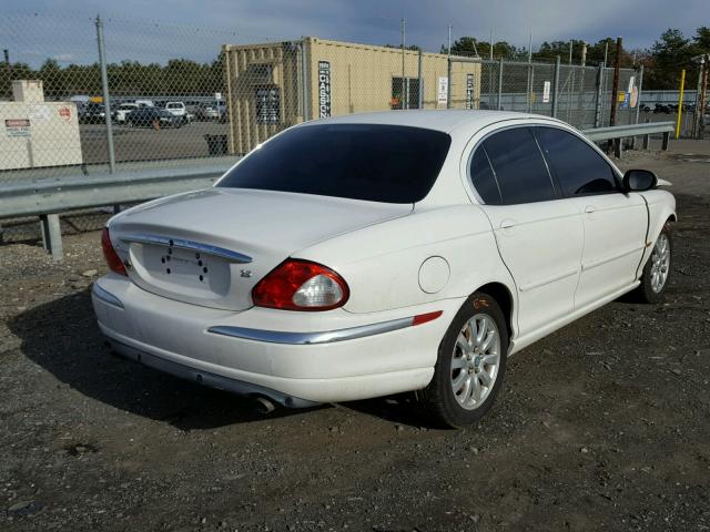 SAJEA51D52XC60099 - 2002 JAGUAR X-TYPE 2.5 WHITE photo 4