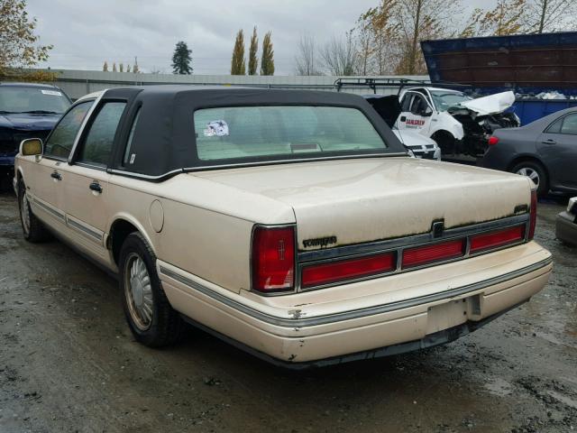 1LNLM83W6VY661231 - 1997 LINCOLN TOWN CAR C BEIGE photo 3