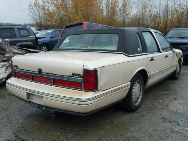 1LNLM83W6VY661231 - 1997 LINCOLN TOWN CAR C BEIGE photo 4