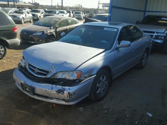 19UUA5664YA032013 - 2000 ACURA 3.2TL SILVER photo 2