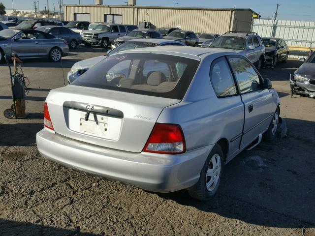 KMHCF35G52U206313 - 2002 HYUNDAI ACCENT L GRAY photo 4