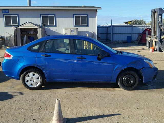 1FAHP3EN4BW113105 - 2011 FORD FOCUS S BLUE photo 9