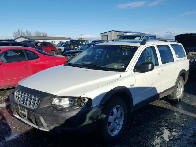 YV1SZ58D411026447 - 2001 VOLVO V70 XC WHITE photo 2