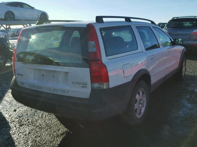 YV1SZ58D411026447 - 2001 VOLVO V70 XC WHITE photo 4