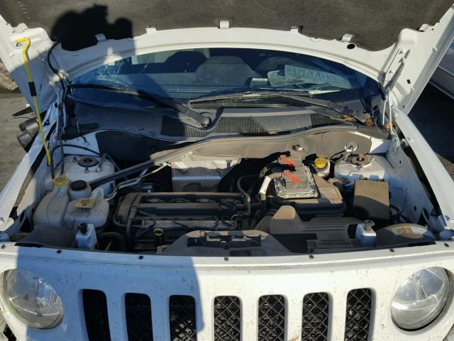 1C4NJPBA2GD648847 - 2016 JEEP PATRIOT SP WHITE photo 7