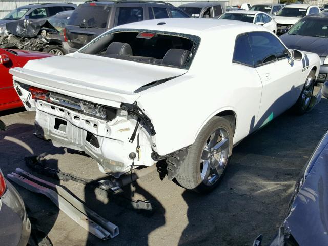 2B3CJ5DT4AH322036 - 2010 DODGE CHALLENGER WHITE photo 4