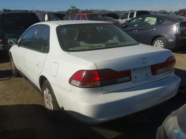 1HGCG16411A072041 - 2001 HONDA ACCORD LX WHITE photo 3