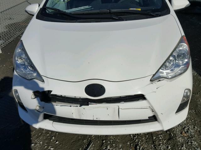 JTDKDTB32D1532002 - 2013 TOYOTA PRIUS C WHITE photo 9