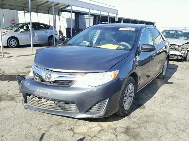4T1BF1FK8DU253079 - 2013 TOYOTA CAMRY L CHARCOAL photo 2