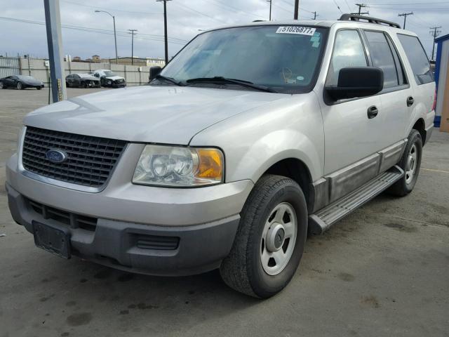 1FMPU13565LA16284 - 2005 FORD EXPEDITION SILVER photo 2