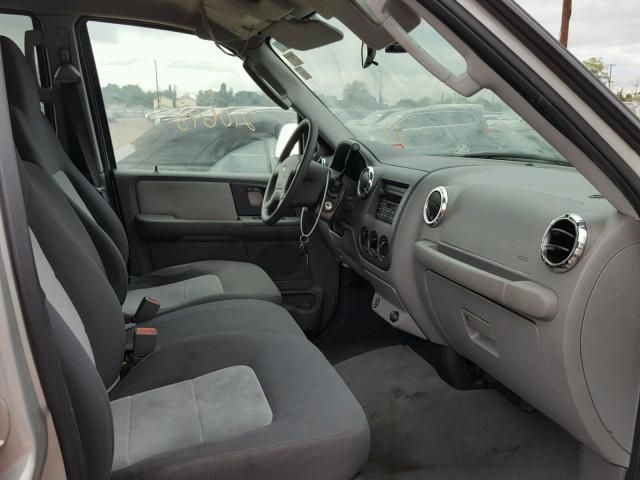 1FMPU13565LA16284 - 2005 FORD EXPEDITION SILVER photo 5