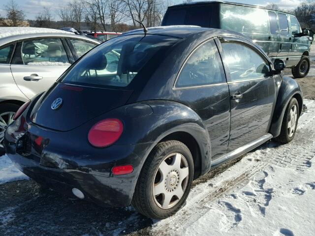 3VWCC21C7XM474413 - 1999 VOLKSWAGEN NEW BEETLE BLACK photo 4