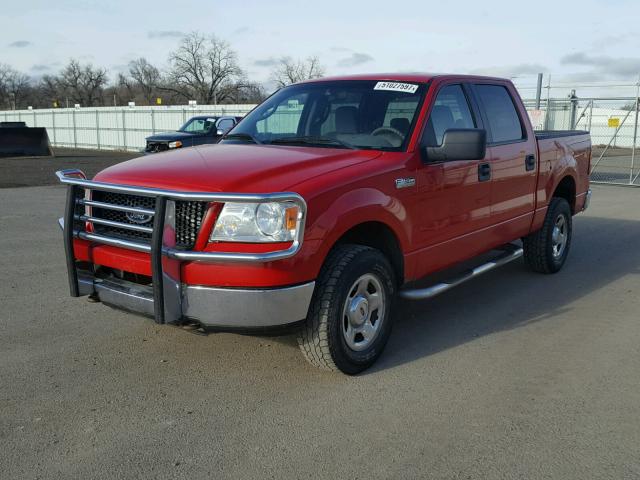 1FTPW14565FA44808 - 2005 FORD F150 SUPER RED photo 2