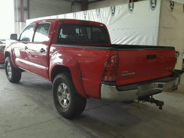 3TMLU42N76M004828 - 2006 TOYOTA TACOMA DOU RED photo 3