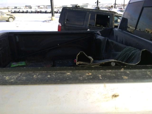 1C6RR7TT8HS739331 - 2017 RAM 1500 SLT SILVER photo 9