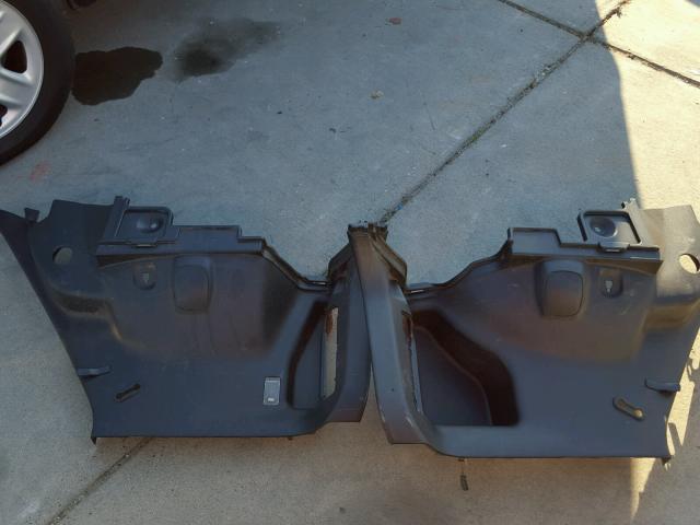 JTLKE50E281008419 - 2008 TOYOTA SCION XB 银色 照片 9