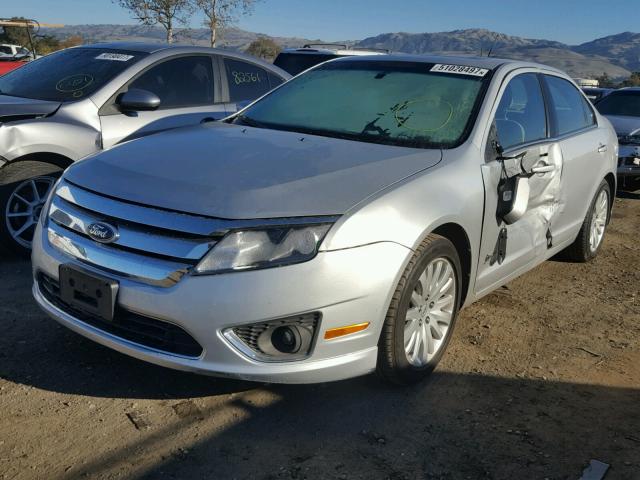 3FADP0L35AR223676 - 2010 FORD FUSION HYB SILVER photo 2