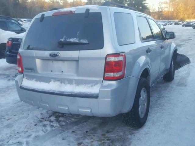 1FMCU0D73AKD21640 - 2010 FORD ESCAPE XLT SILVER photo 4