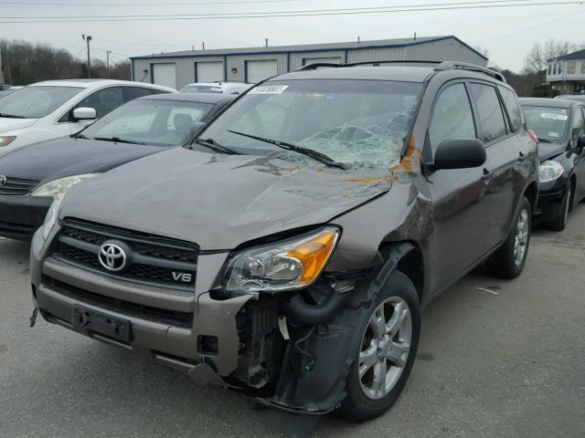 2T3BK4DV8AW013897 - 2010 TOYOTA RAV4 TAN photo 2