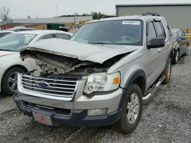 1FMEU63E17UA68312 - 2007 FORD EXPLORER X SILVER photo 2