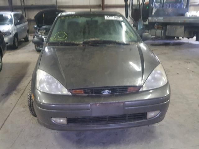 1FAFP38322W321310 - 2002 FORD FOCUS ZTS GRAY photo 9