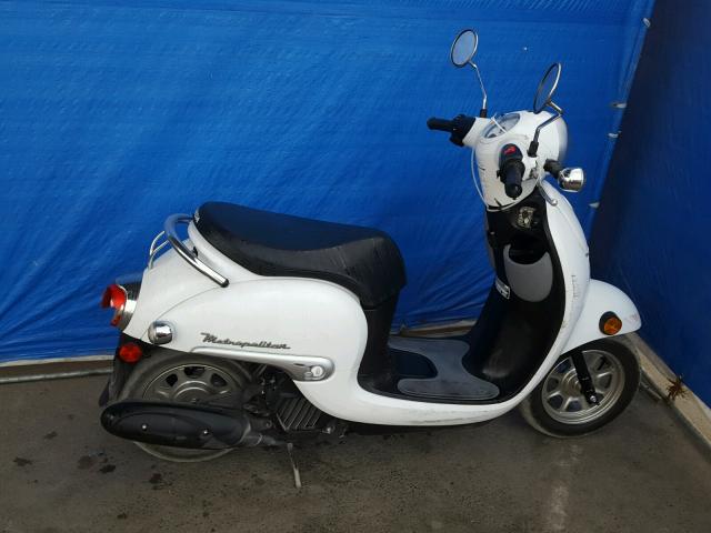 JH2AF7719GK002538 - 2016 HONDA NCW50 WHITE photo 9