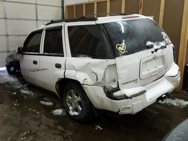 1GNDT13S952278622 - 2005 CHEVROLET TRAILBLAZE WHITE photo 3