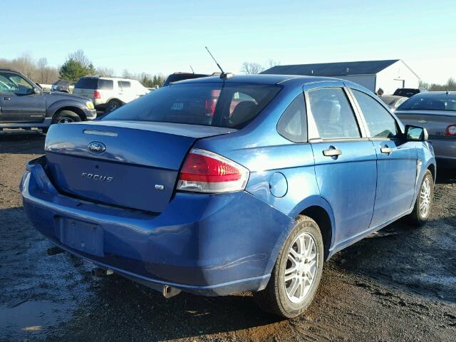 1FAHP35N28W161212 - 2008 FORD FOCUS SE BLUE photo 4