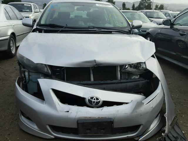 1NXBU4EE8AZ312372 - 2010 TOYOTA COROLLA BA SILVER photo 9