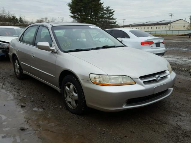 1HGCG1653XA056666 - 1999 HONDA ACCORD EX BEIGE photo 1