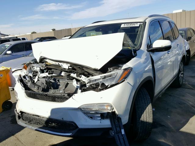 5FNYF5H92GB014723 - 2016 HONDA PILOT TOUR WHITE photo 2