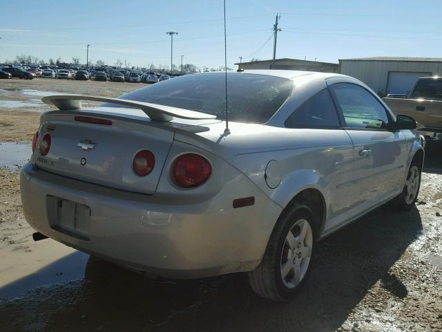 1G1AK15F877105252 - 2007 CHEVROLET COBALT LS SILVER photo 4