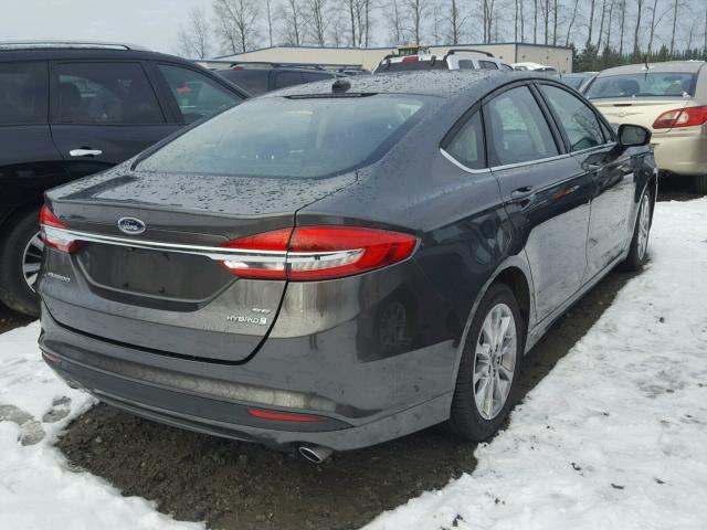 3FA6P0LU1HR386000 - 2017 FORD FUSION SE CHARCOAL photo 4