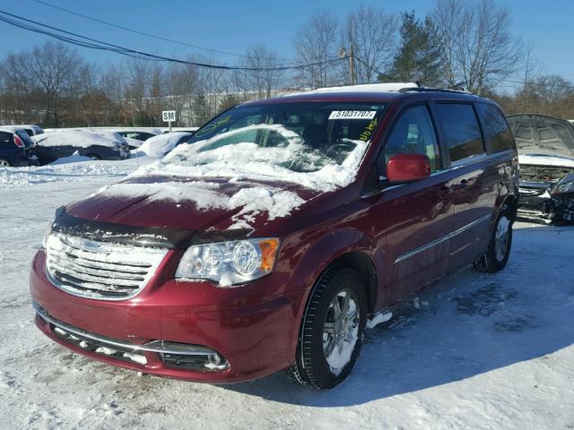 2C4RC1BG1CR344168 - 2012 CHRYSLER TOWN & COU RED photo 2