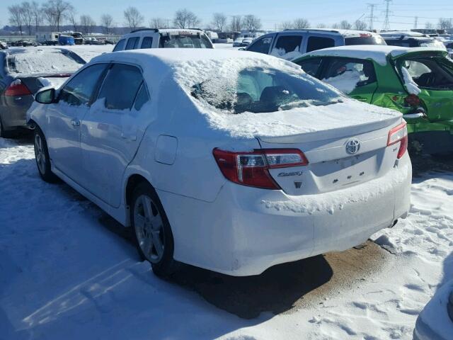 4T1BF1FK3EU365984 - 2014 TOYOTA CAMRY L WHITE photo 3