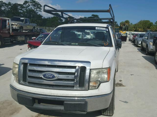 1FTMF1CW1AKB96705 - 2010 FORD F150 Blanc photo 9