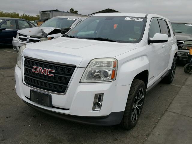 2CTALBEW0A6314507 - 2010 GMC TERRAIN SL WHITE photo 2