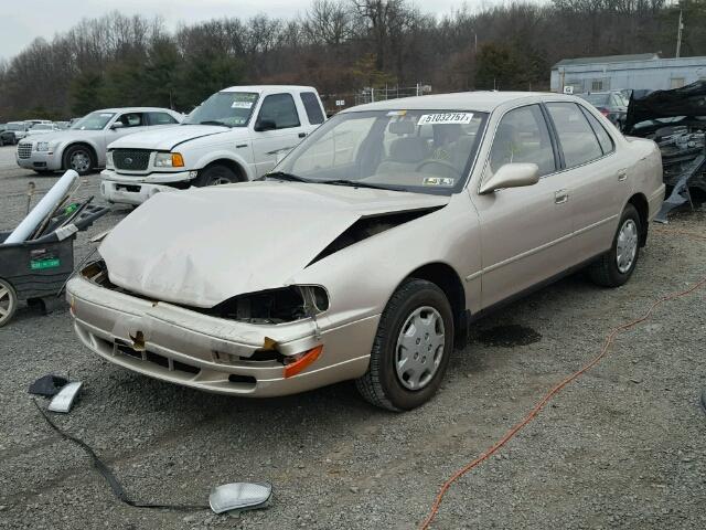 4T1SK12E9PU247467 - 1993 TOYOTA CAMRY LE TAN photo 2