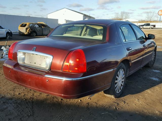 1LNHM81W24Y652081 - 2004 LINCOLN TOWN CAR E MAROON photo 4