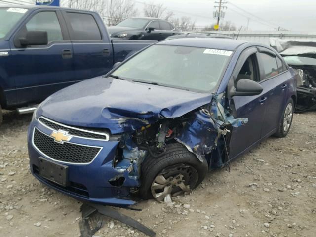 1G1PA5SH8D7181303 - 2013 CHEVROLET CRUZE LS BLUE photo 2