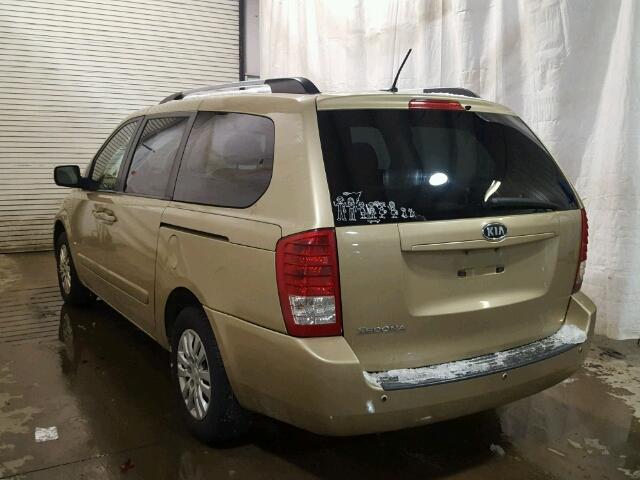 KNDMG4C79B6414181 - 2011 KIA SEDONA LX GOLD photo 3