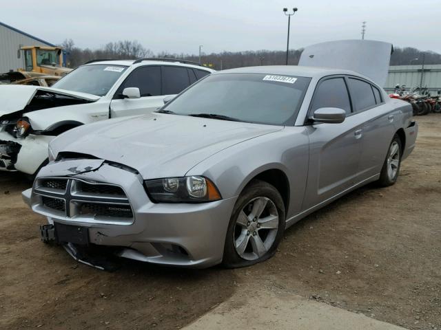 2B3CL3CG2BH553425 - 2011 DODGE CHARGER GRAY photo 2