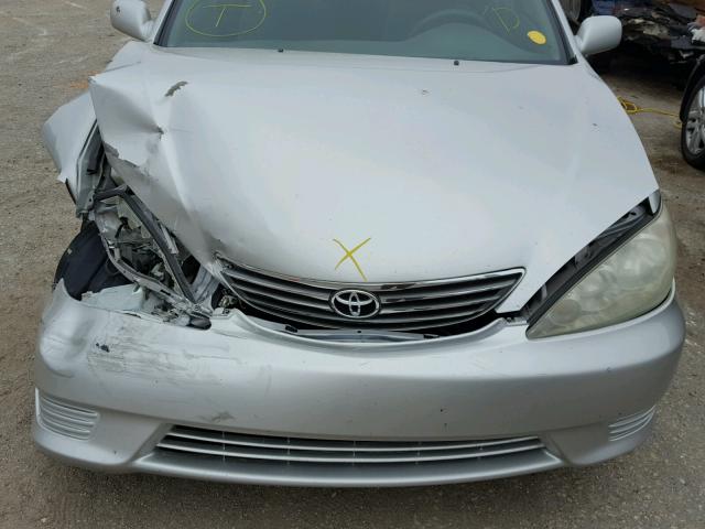 4T1BE32K05U513769 - 2005 TOYOTA CAMRY LE SILVER photo 7