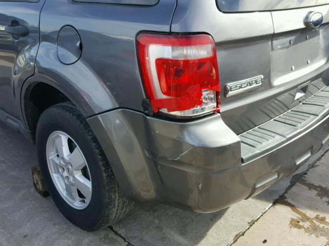 1FMCU0C79AKA32148 - 2010 FORD ESCAPE XLS GRAY photo 9