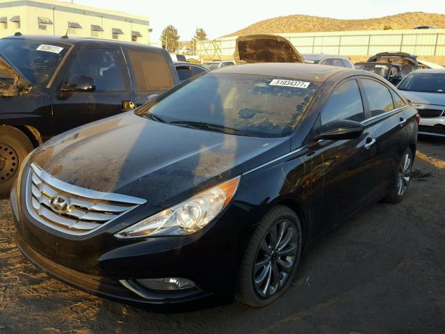 5NPEC4AB7CH351368 - 2012 HYUNDAI SONATA SE BLACK photo 2